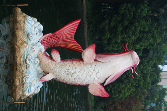 鲤鱼雕塑