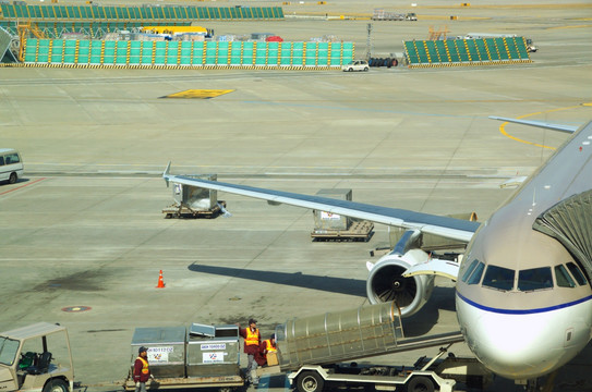 韩国仁川机场 停机坪及客机