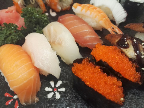日本料理 日本海鲜寿司拼盘