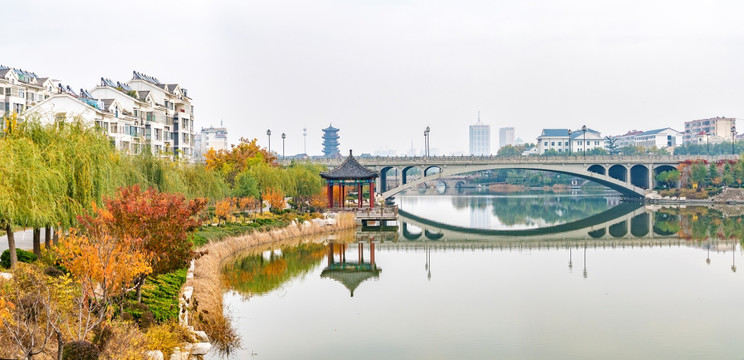 青州城市风光长桥湖水