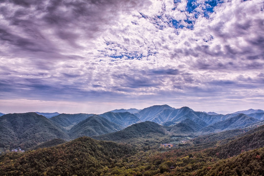 杭州北高峰远眺群山