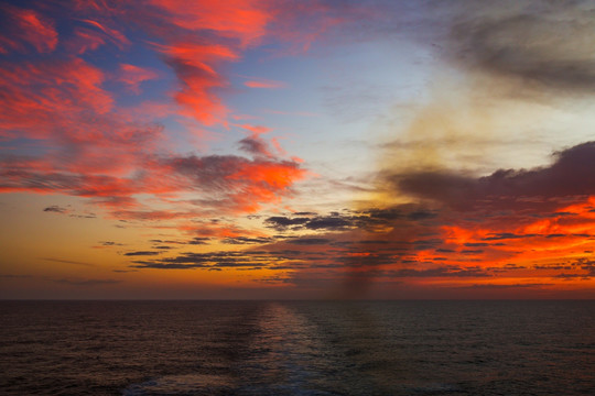 海上夕阳