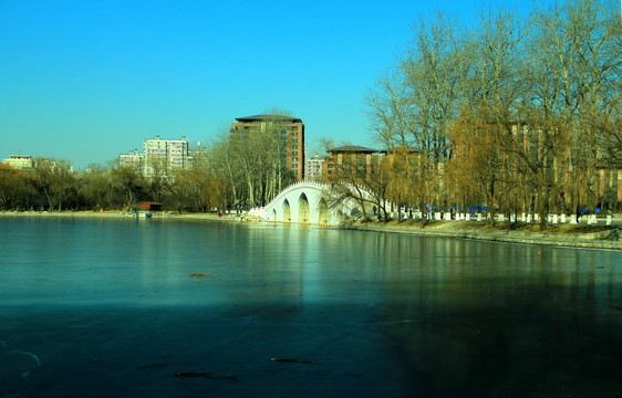 冬季湖景