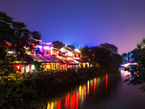 小河直街