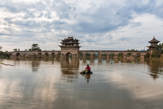 云南建水双龙桥