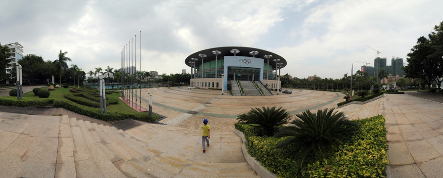 暨南大学珠海校区体育馆全景