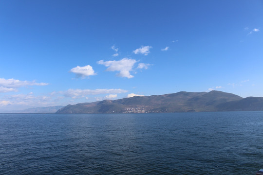 湖水