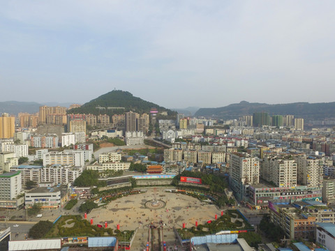 巴人广场