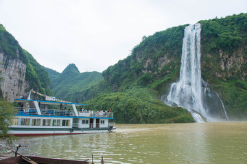 龙鳌河游船风景