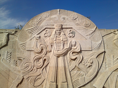 蒙古族少女浮雕