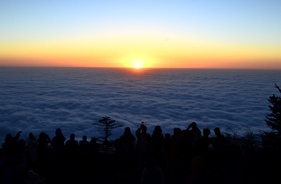 峨眉山 日出