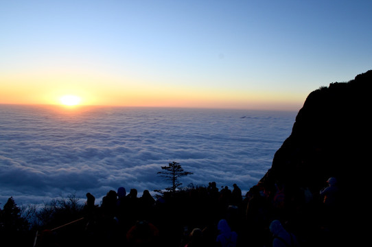峨眉山 日出