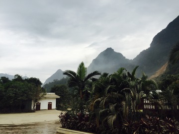 山雾缭绕