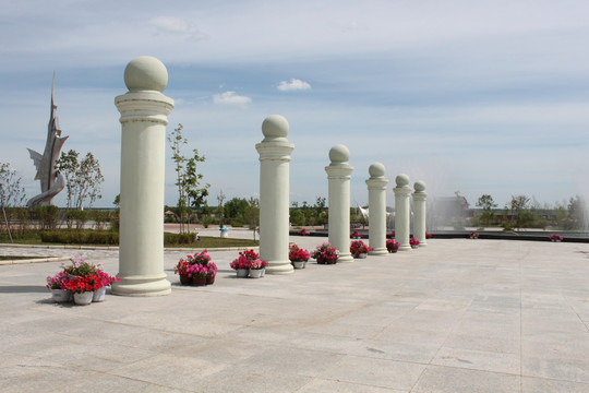 嫩江农场水上公园 雕塑 圆柱