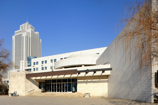 山东大学