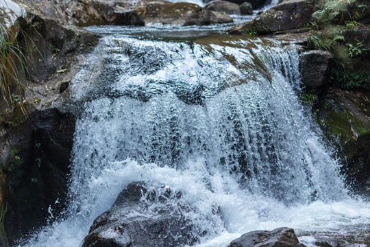 瀑布 水流 山泉 浪花