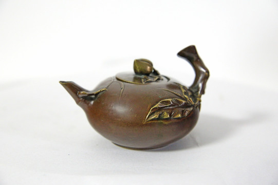 铜茶壶造型