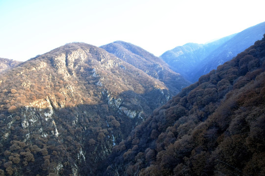 冬天的大山风景图