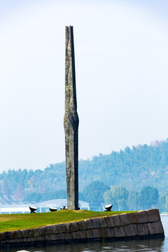 月湖雕塑公园石柱