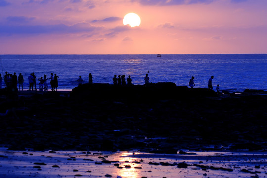 海上日出