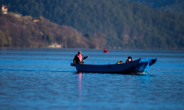 泸枯湖 渡船