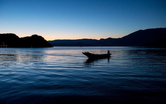 泸枯湖 风景