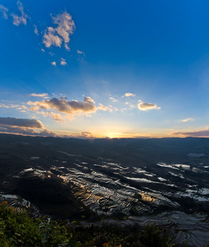 坝达梯田日落