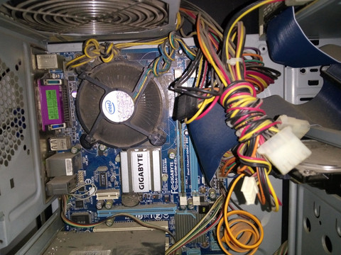 旧电脑主机