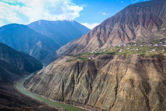 西藏高原河流