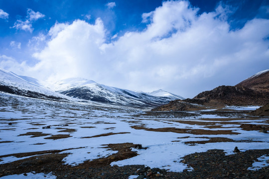 高原雪山