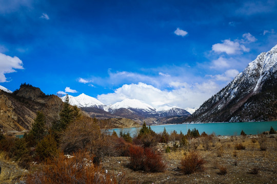西藏高原山川湖泊河流