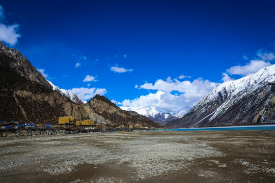 西藏高原山川湖泊河流