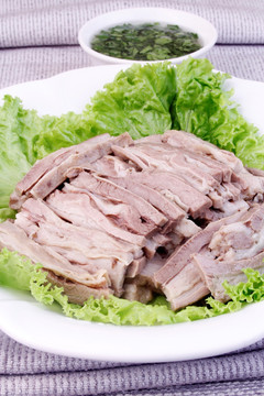 清蒸羊肉