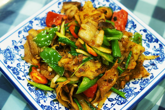 麦粑回锅肉