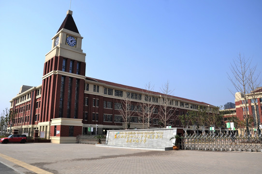 学校大门 欧式建筑