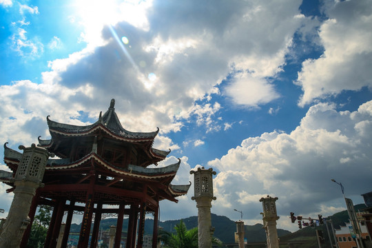 岑巩县城上空