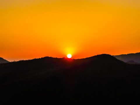 高山日落