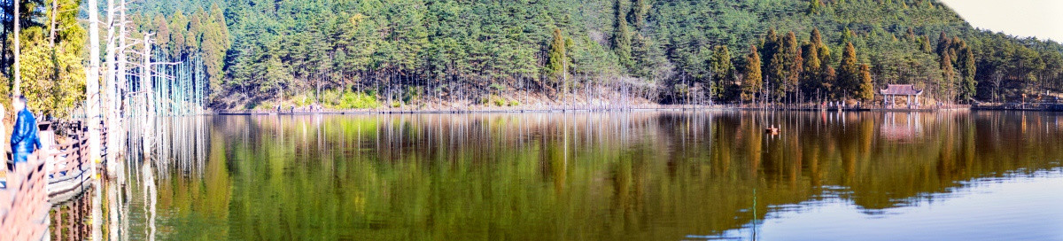 宜春明月山月亮湖全景