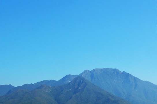 蓝色水墨群山