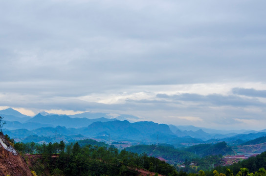 高山丘壑