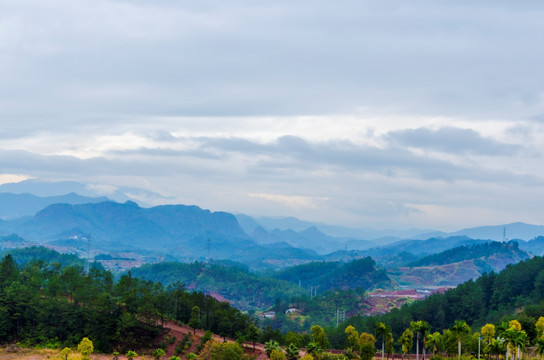 高山丘壑