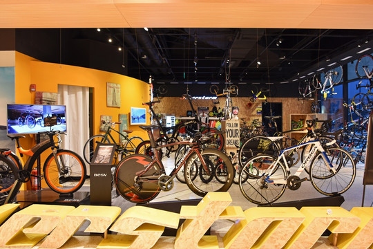 自行车专卖店 小轮车店
