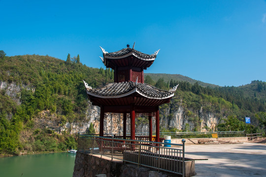 黔东南大峡谷观光亭