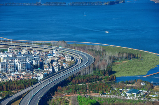 高速公路 滇池