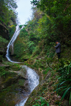 瀑布山泉水