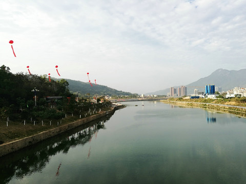 陆河县城 河边大道风光