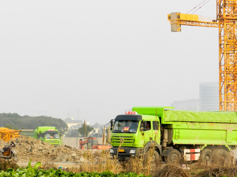 挖机 土方车 建筑工地