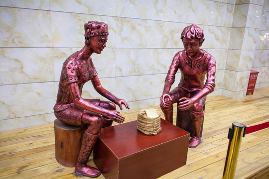 普洱茶包装工艺人物雕塑