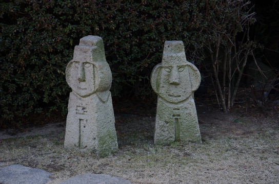 韩国两班时代人像雕塑
