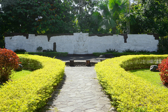 版纳植物园 佛教文化墙浮雕